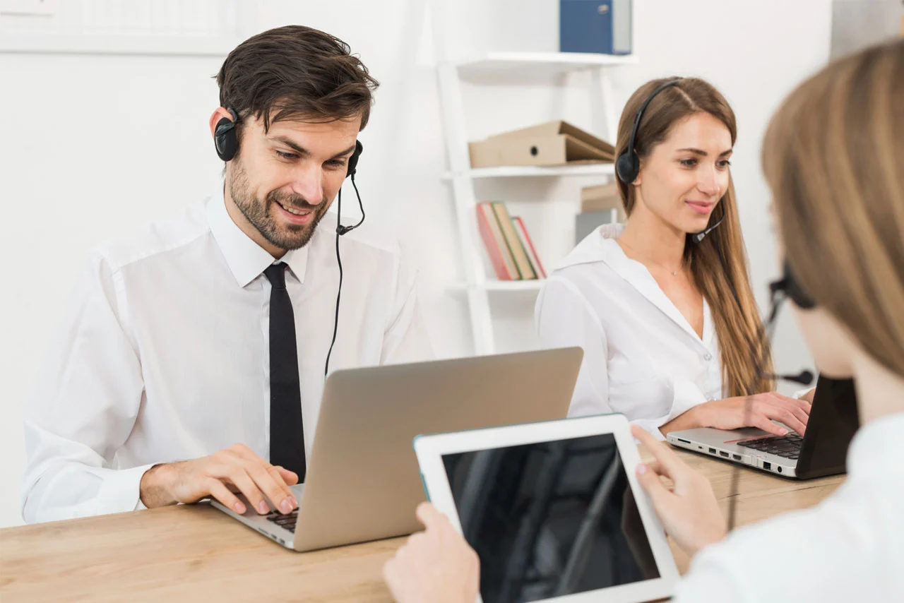 Grupo-Redex-Equipo-de-profesionales-en-colaboración